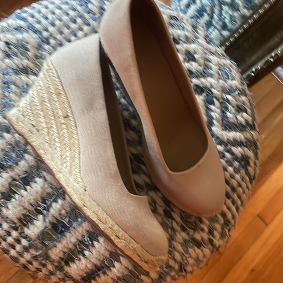 J crew espadrilles beige linen color 8.5 worn once classic timeless - Picture 2 of 7